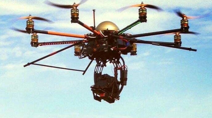 University of Tennessee football team use octocopter for birds eye view