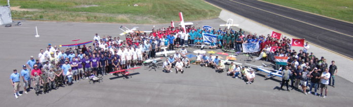 auvsi_suas-2017-group_photo
