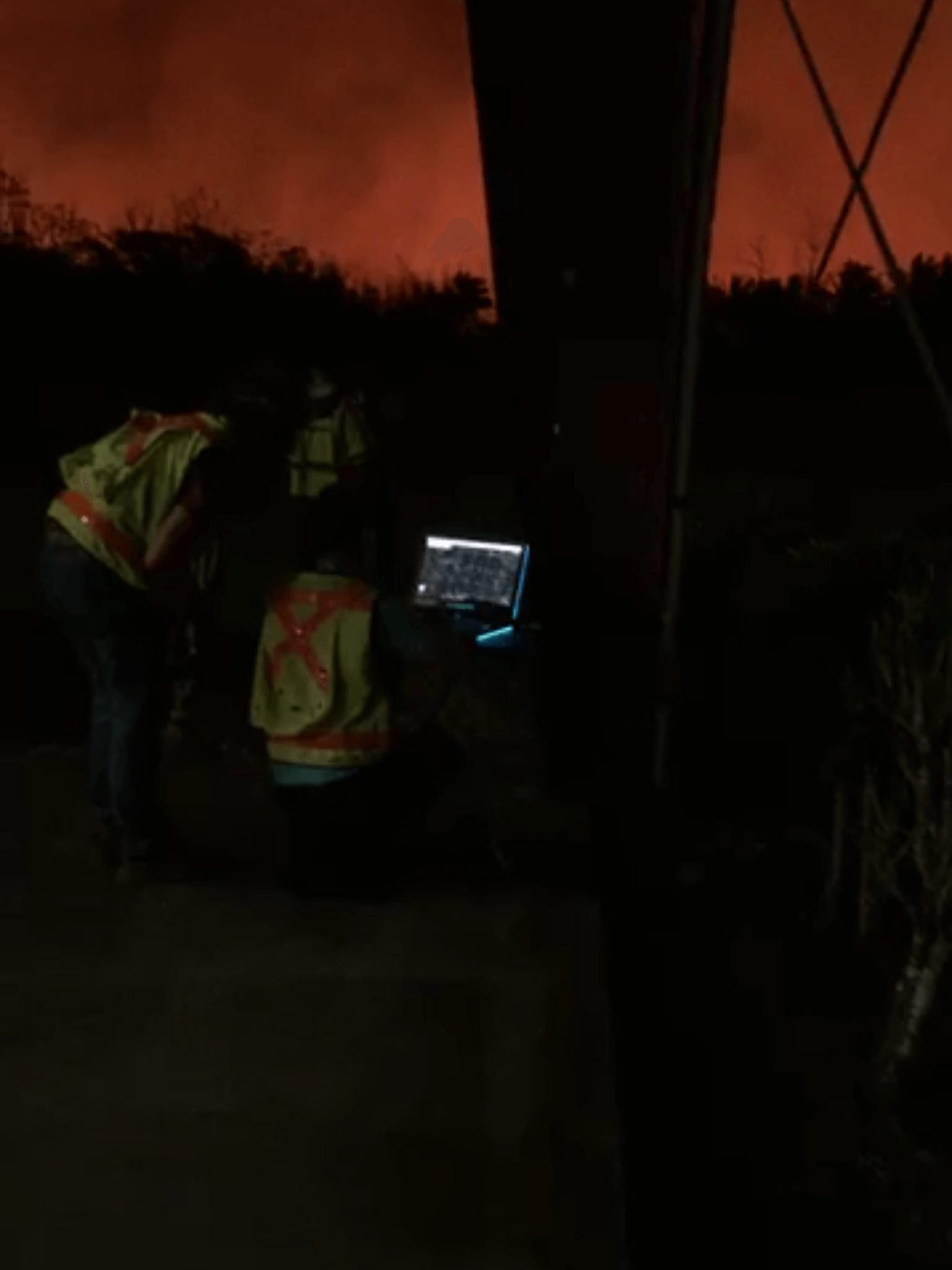 Drone leads residents to safety from Hawaiian lava pool