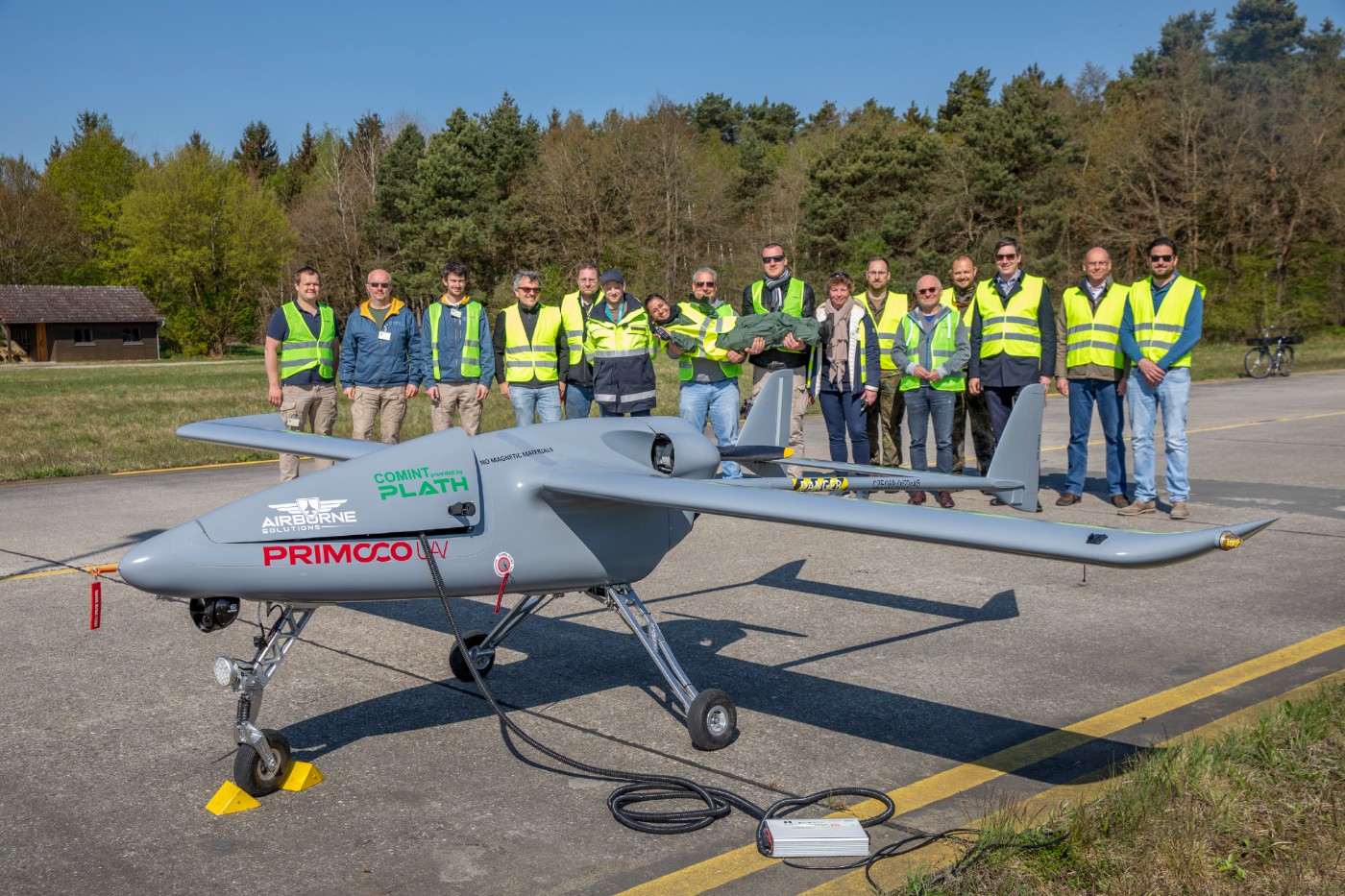 Das erste UAV, das nach erfolgreicher Zusammenarbeit zwischen der deutschen Firma PLATH und der Tschechischen Republik im deutschen Militärluftraum eingesetzt wird – Primoco UAV￼ – sUAS News.